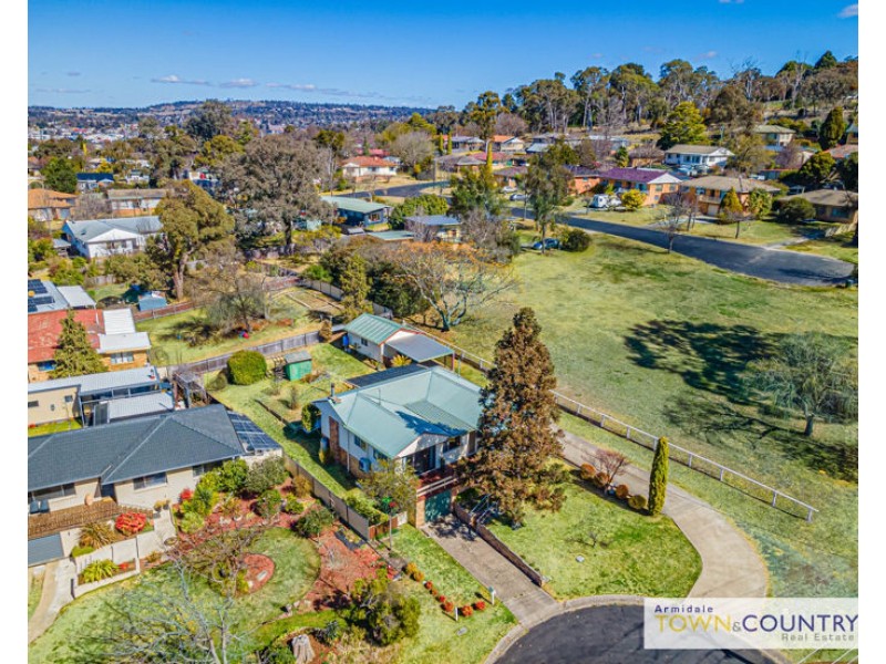12 Simpson Avenue, Armidale NSW 2350