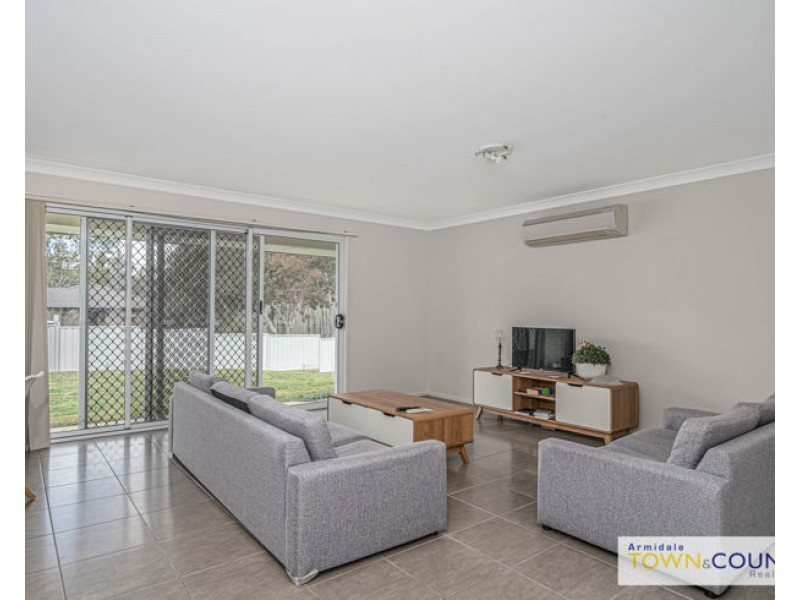 22 Earle Page Drive, Armidale NSW 2350