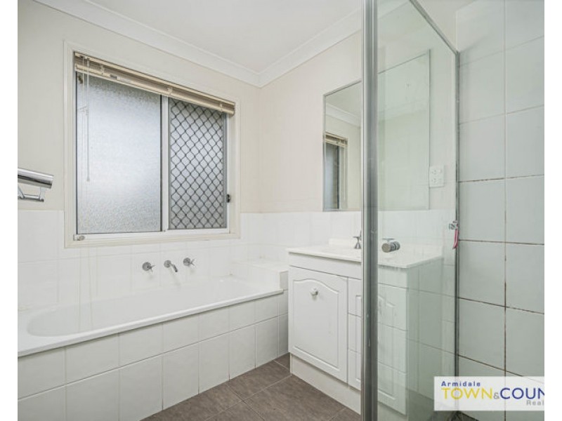 22 Earle Page Drive, Armidale NSW 2350