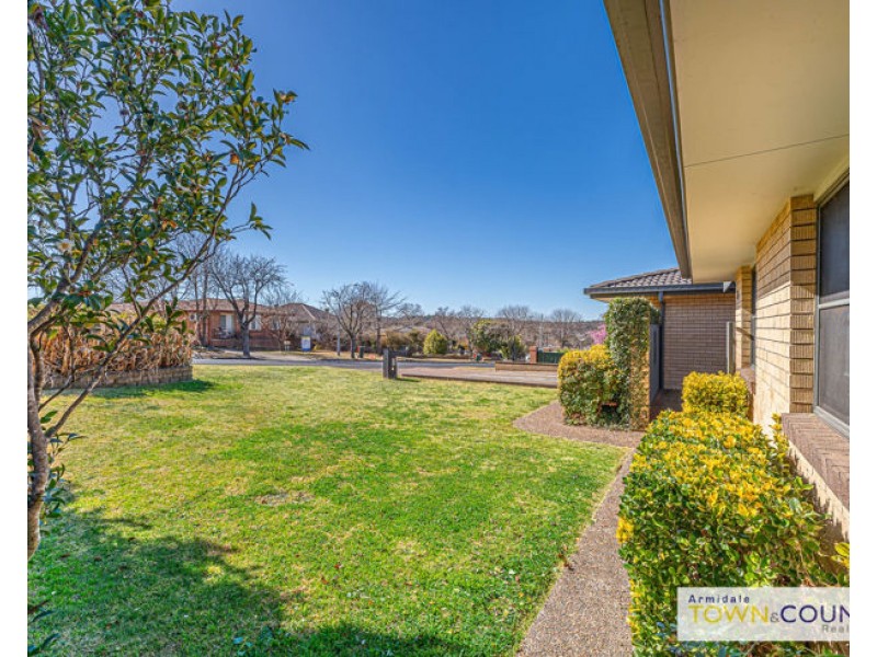 14 Richardson Avenue, Armidale NSW 2350