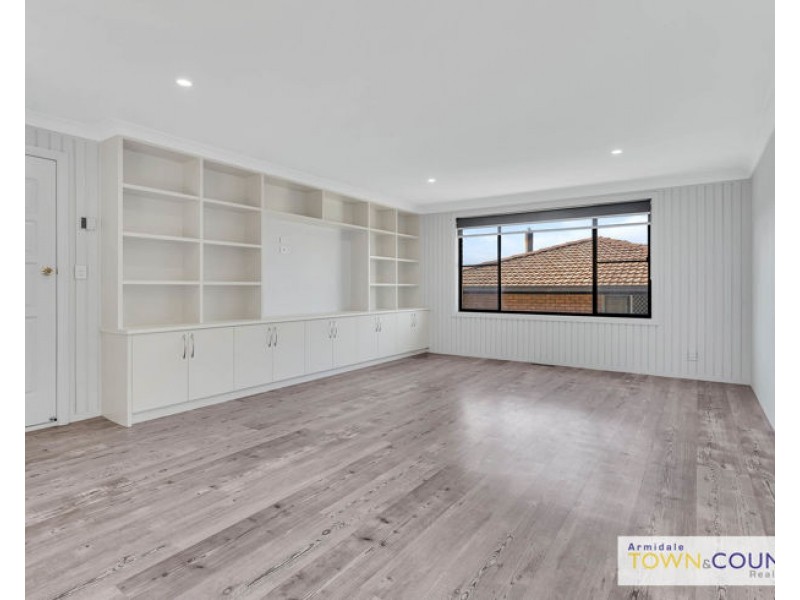 14 Richardson Avenue, Armidale NSW 2350