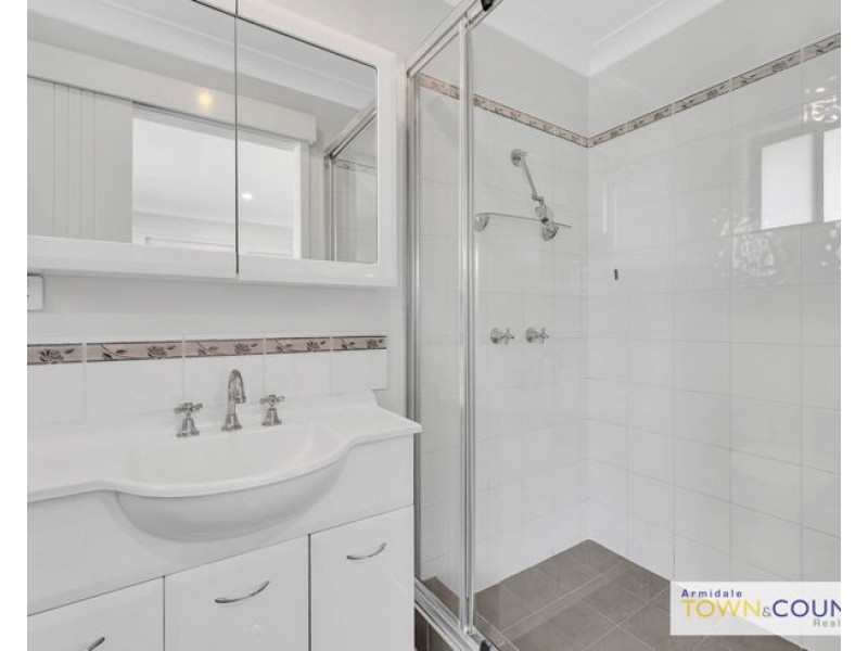 14 Richardson Avenue, Armidale NSW 2350