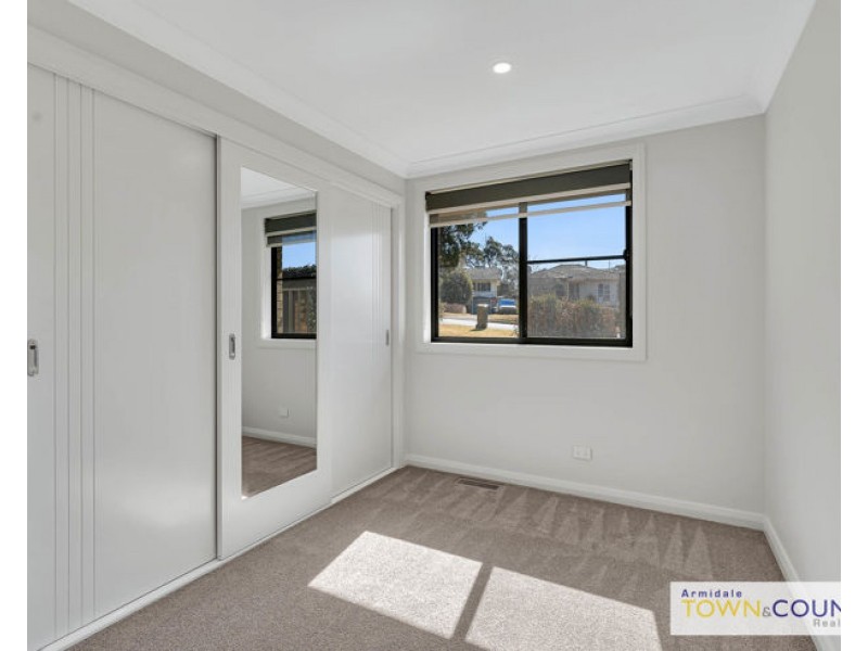 14 Richardson Avenue, Armidale NSW 2350