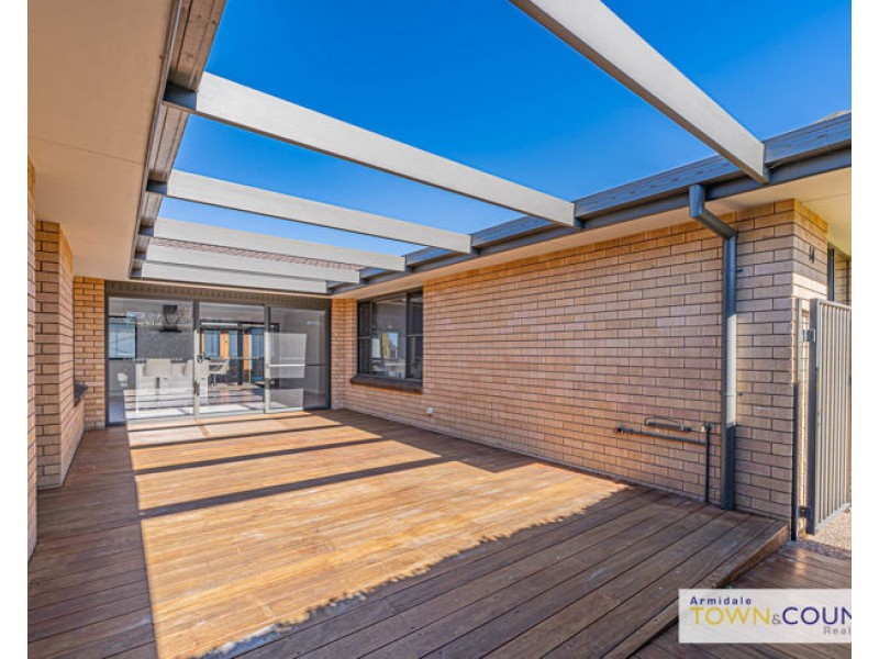 14 Richardson Avenue, Armidale NSW 2350