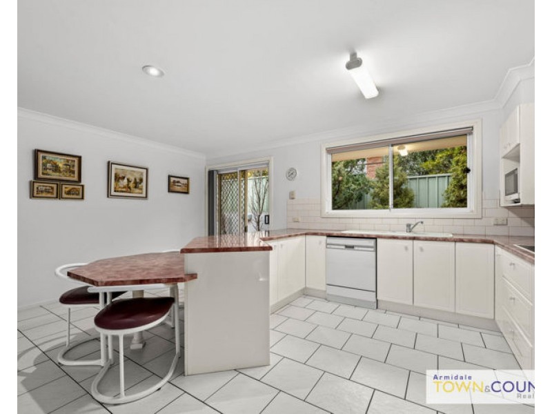 21 The Boulevarde, Armidale NSW 2350