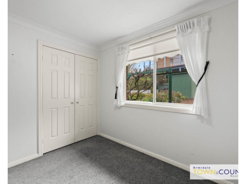 21 The Boulevarde, Armidale NSW 2350