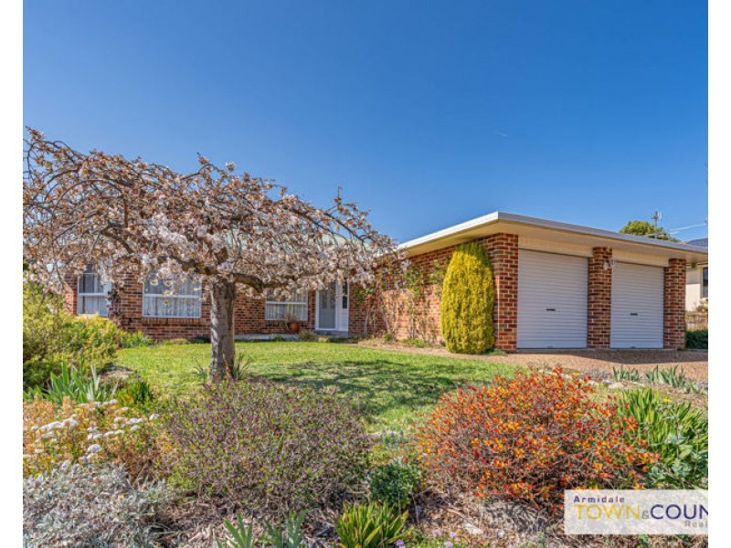 21 The Boulevarde, Armidale NSW 2350