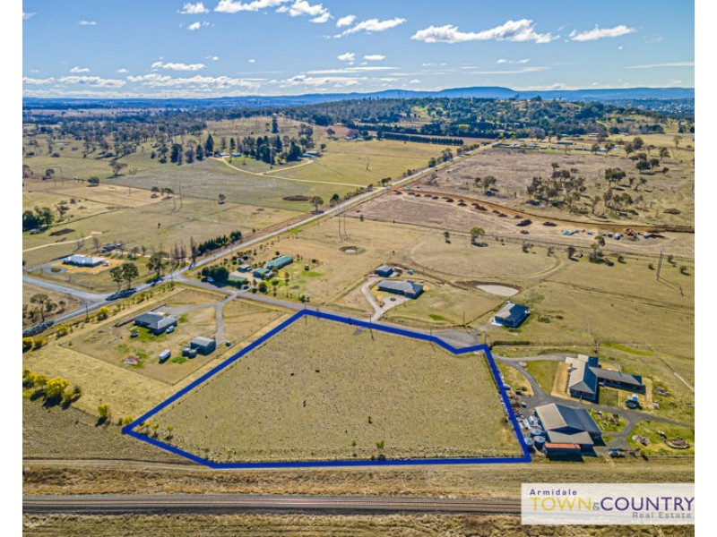 4 Yellowtail Court, Armidale NSW 2350