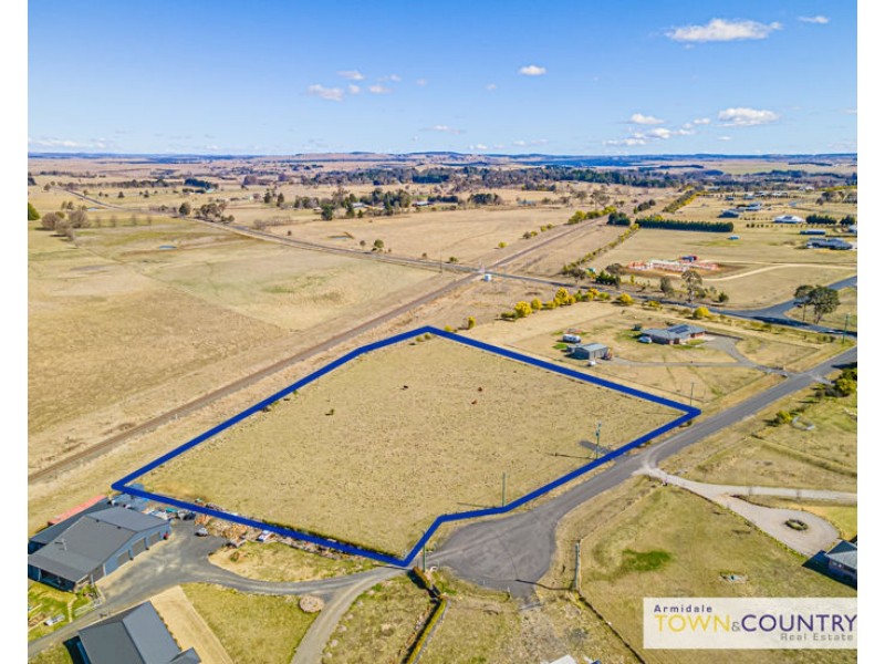 4 Yellowtail Court, Armidale NSW 2350
