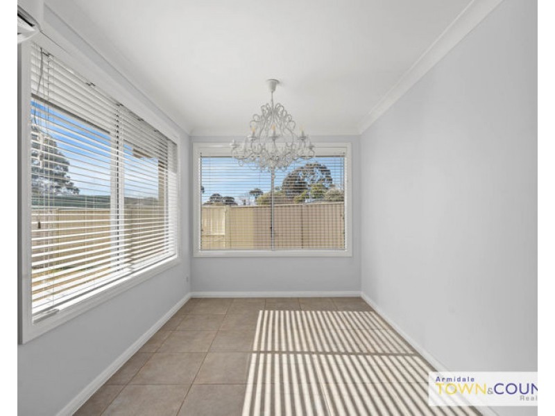 24 Rusden Court, Armidale NSW 2350