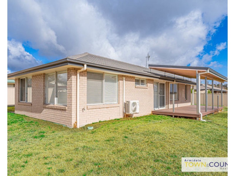 24 Rusden Court, Armidale NSW 2350