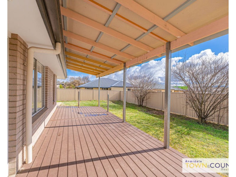 24 Rusden Court, Armidale NSW 2350