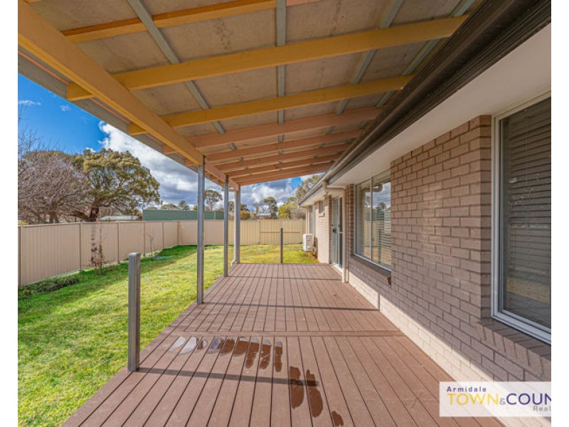 24 Rusden Court, Armidale NSW 2350