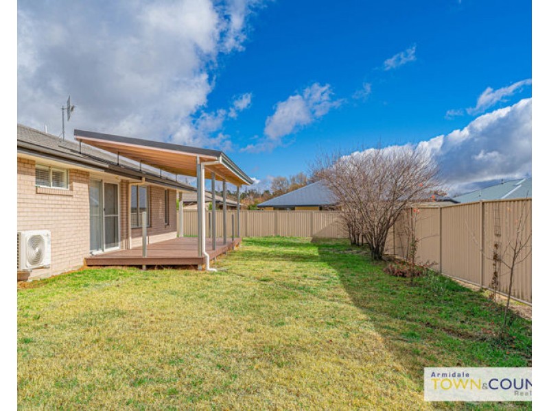 24 Rusden Court, Armidale NSW 2350
