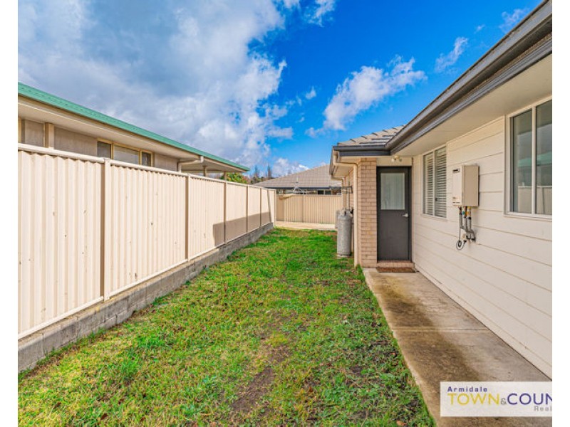 24 Rusden Court, Armidale NSW 2350