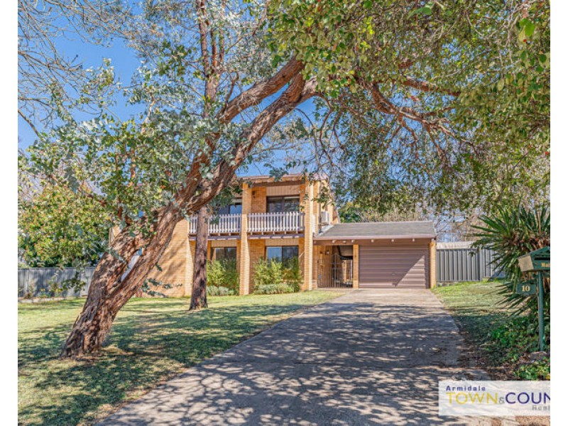 10 Freeman Crescent, Armidale NSW 2350