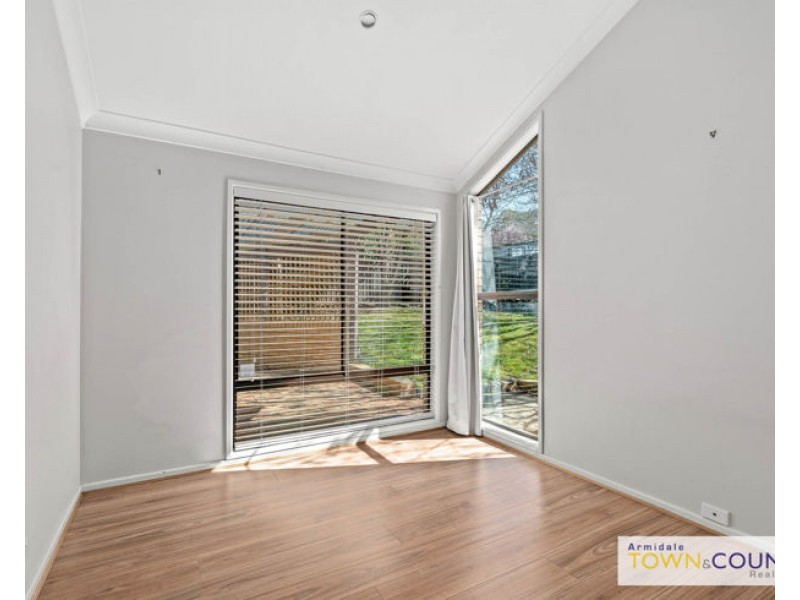 10 Freeman Crescent, Armidale NSW 2350