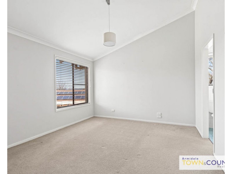 10 Freeman Crescent, Armidale NSW 2350