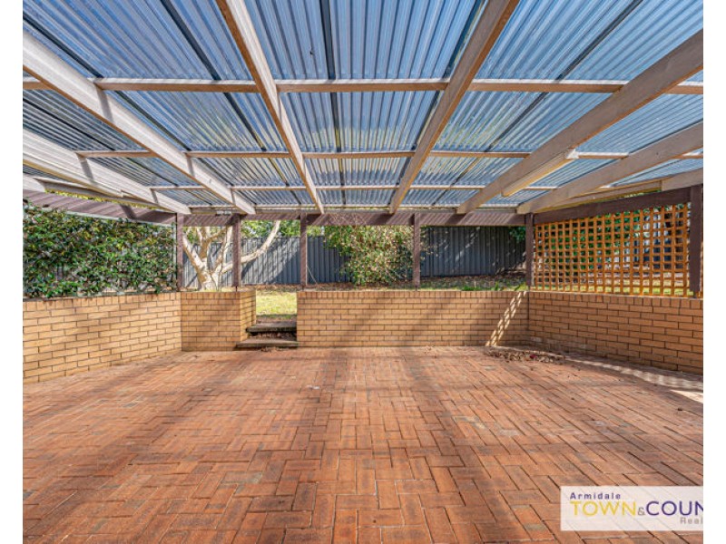 10 Freeman Crescent, Armidale NSW 2350