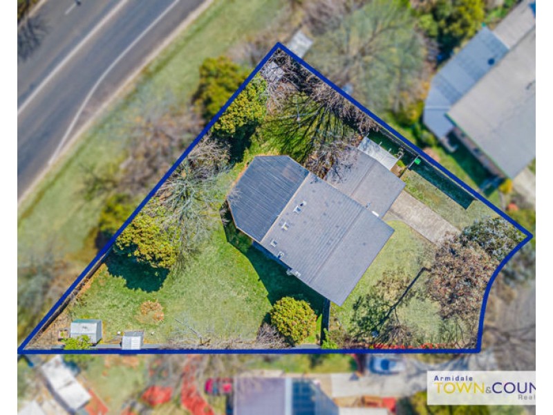 10 Freeman Crescent, Armidale NSW 2350