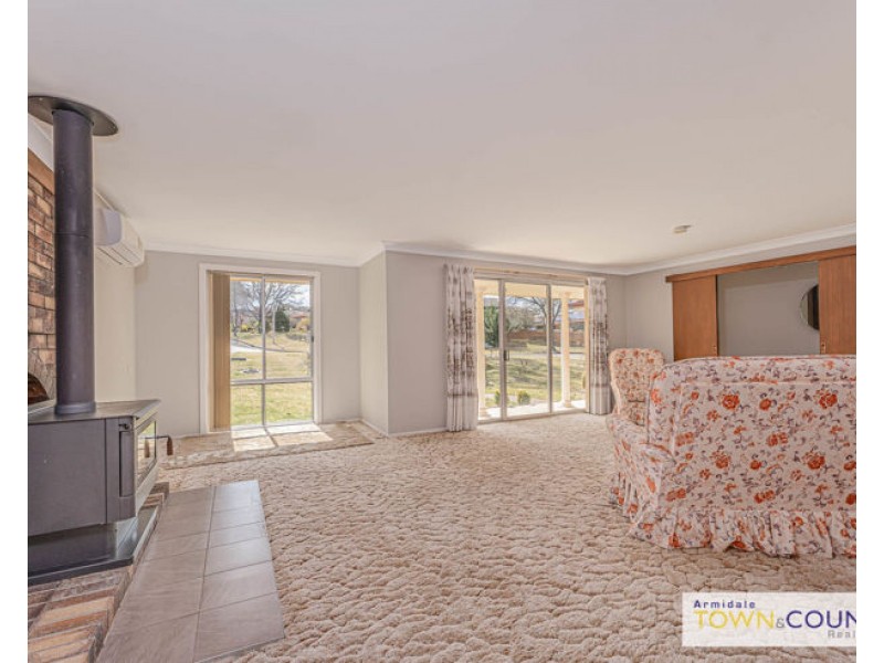 8 Werrina Crescent, Armidale NSW 2350