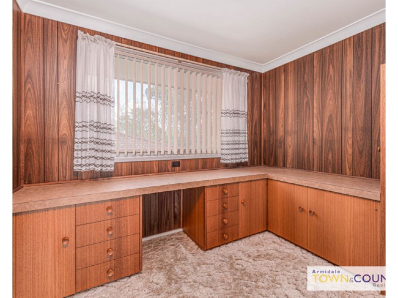 8 Werrina Crescent, Armidale NSW 2350
