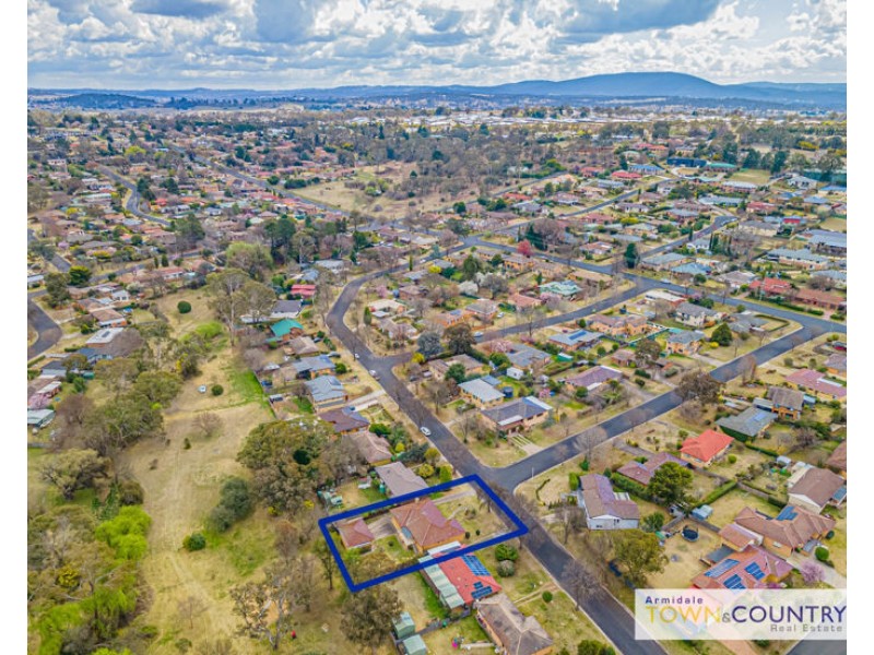 8 Werrina Crescent, Armidale NSW 2350