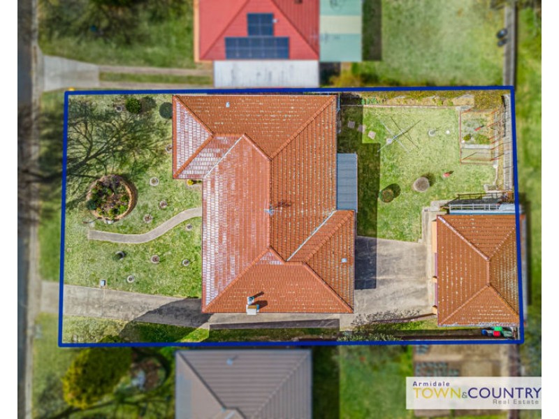 8 Werrina Crescent, Armidale NSW 2350