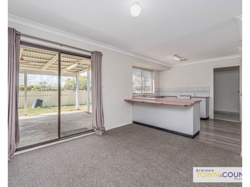 9 Conningdale Crescent, Armidale NSW 2350
