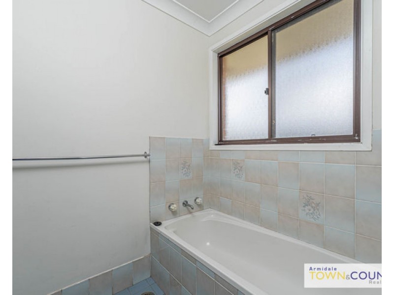 9 Conningdale Crescent, Armidale NSW 2350