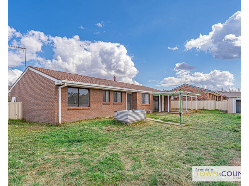 9 Conningdale Crescent, Armidale NSW 2350