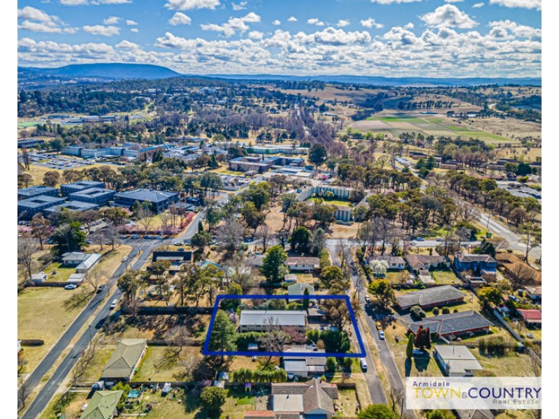3/6 Bellevue Road, Armidale NSW 2350