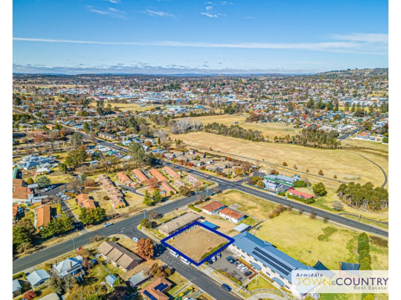 2a Maude Street, Armidale NSW 2350