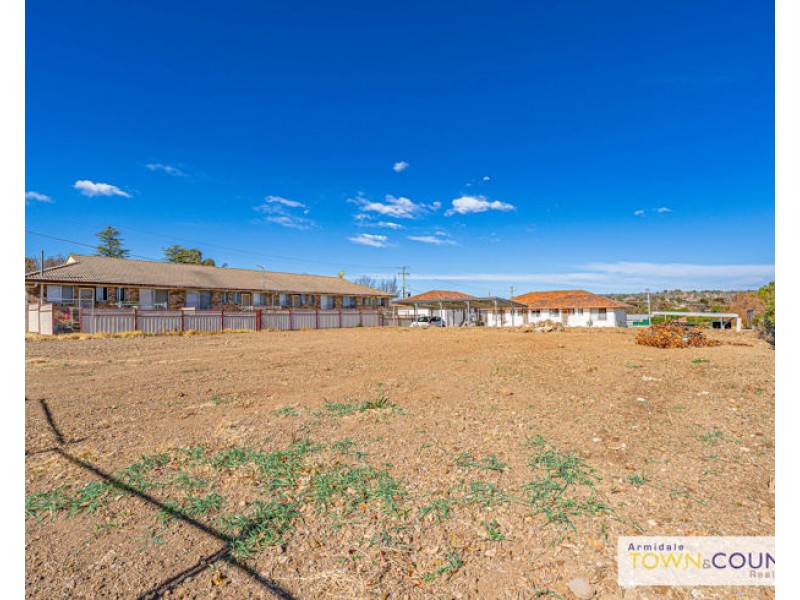2a Maude Street, Armidale NSW 2350