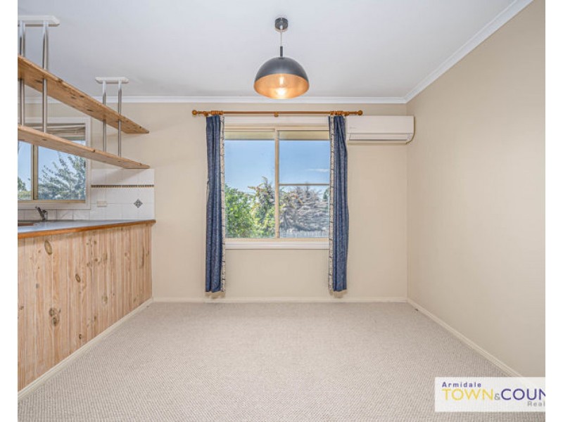 8 Erin Court, Armidale NSW 2350