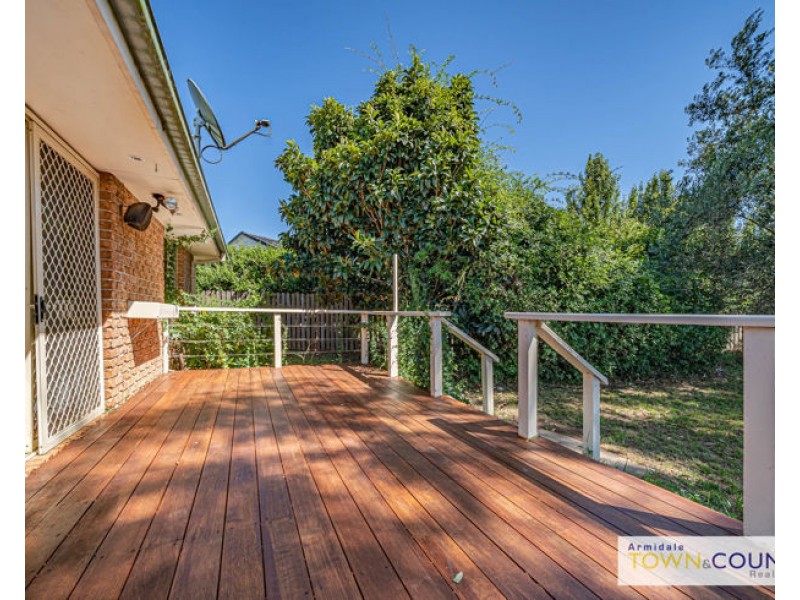 8 Erin Court, Armidale NSW 2350