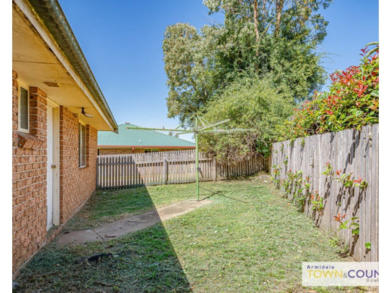 8 Erin Court, Armidale NSW 2350