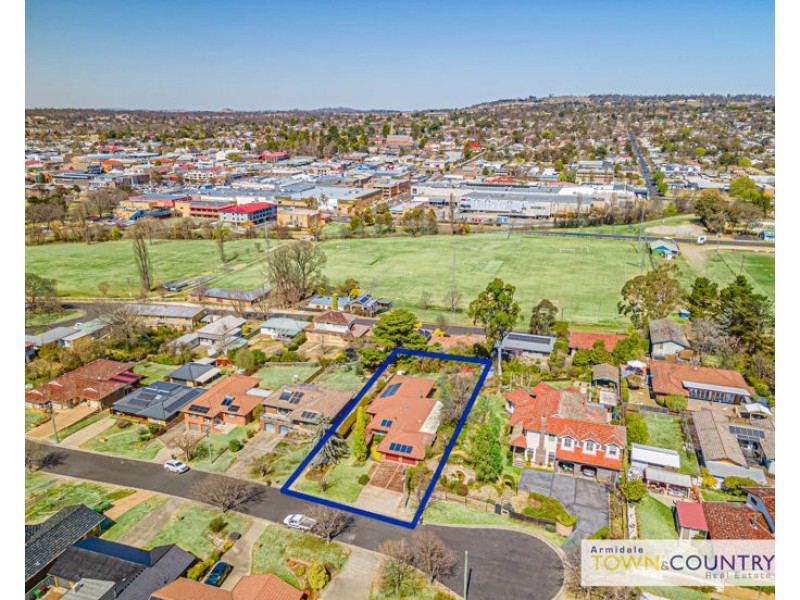 10 Newbury Drive, Armidale NSW 2350
