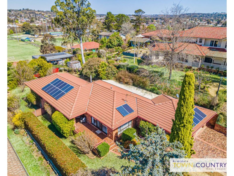 10 Newbury Drive, Armidale NSW 2350