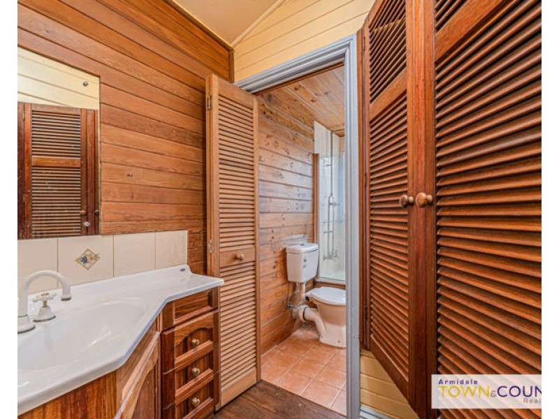 9 Crescent Street, Armidale NSW 2350