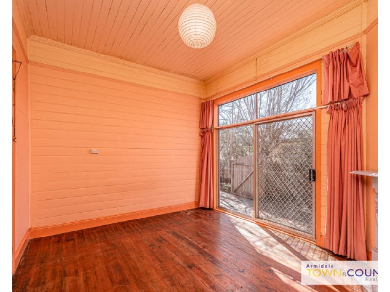 9 Crescent Street, Armidale NSW 2350