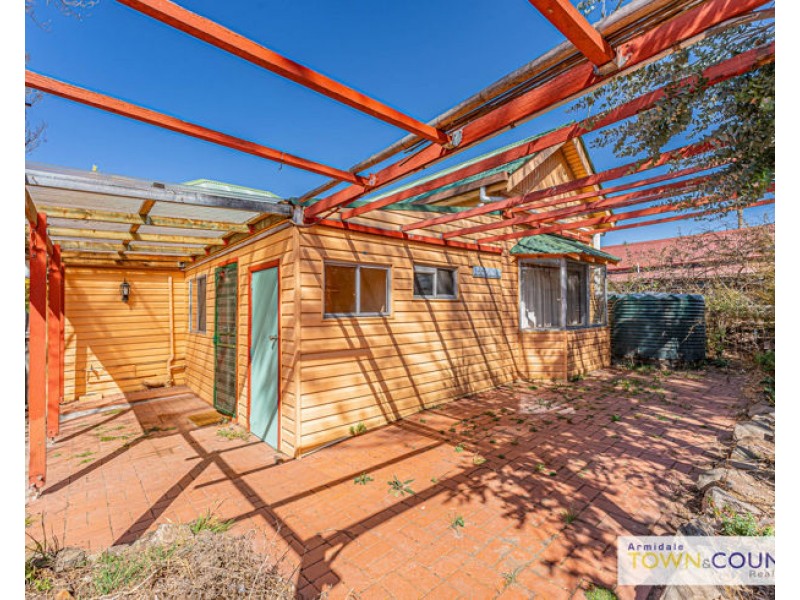 9 Crescent Street, Armidale NSW 2350