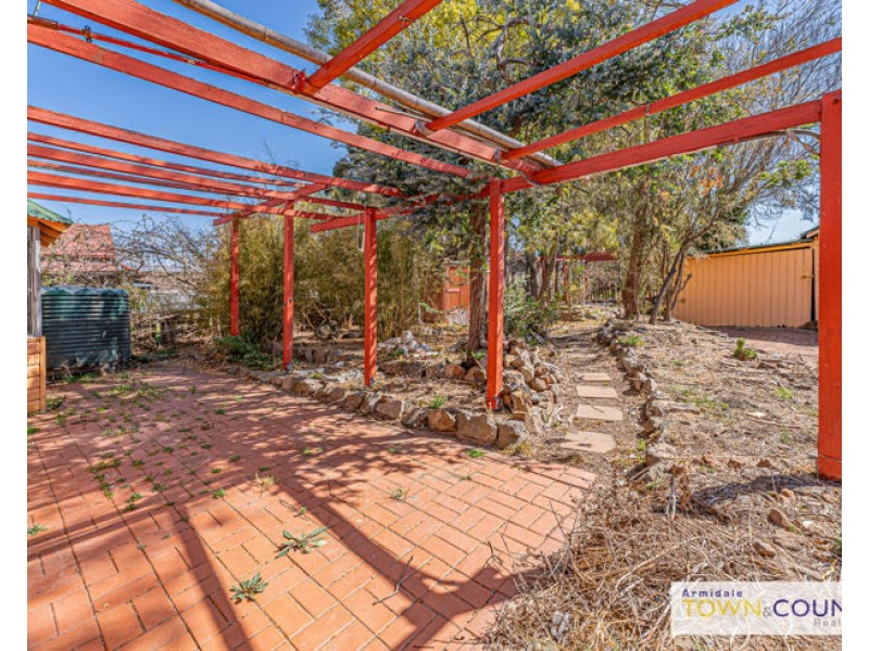 9 Crescent Street, Armidale NSW 2350
