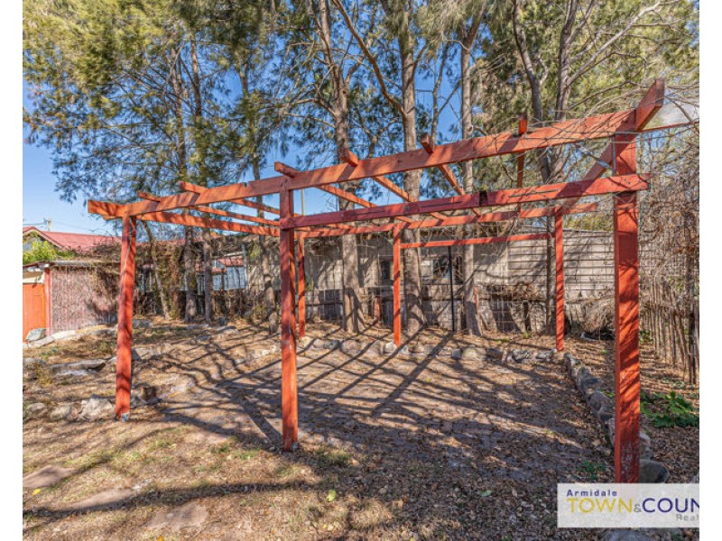 9 Crescent Street, Armidale NSW 2350