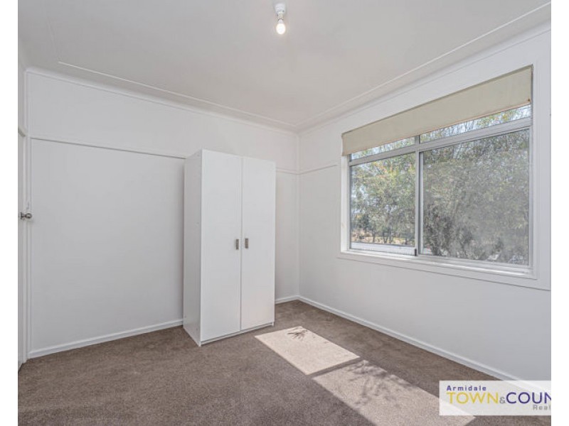 2 Barney Street, Armidale NSW 2350