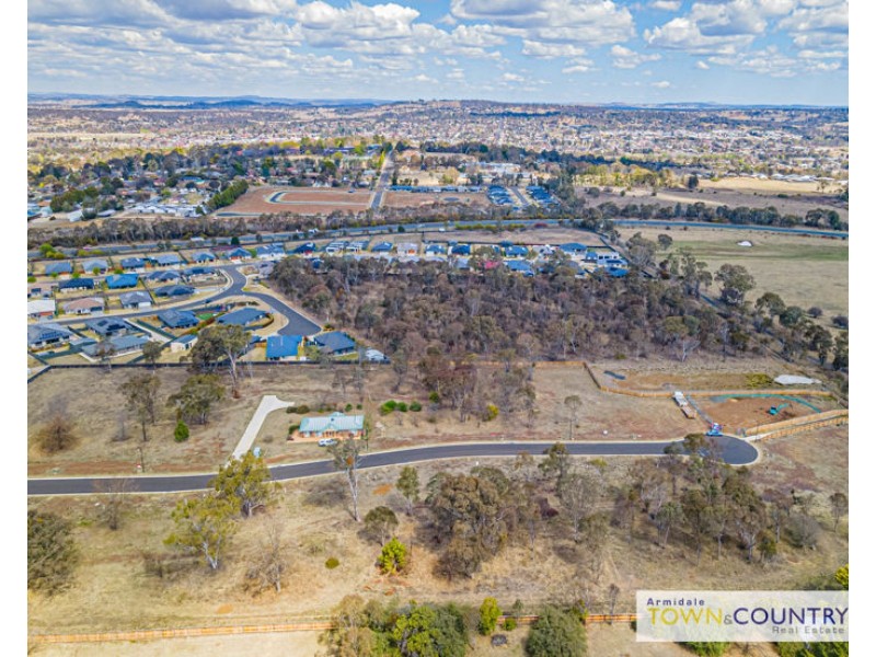 20 Campbell Parade, Armidale NSW 2350