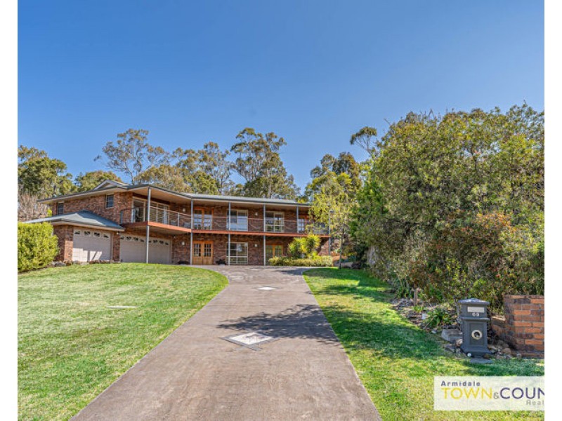 69 The Avenue, Armidale NSW 2350