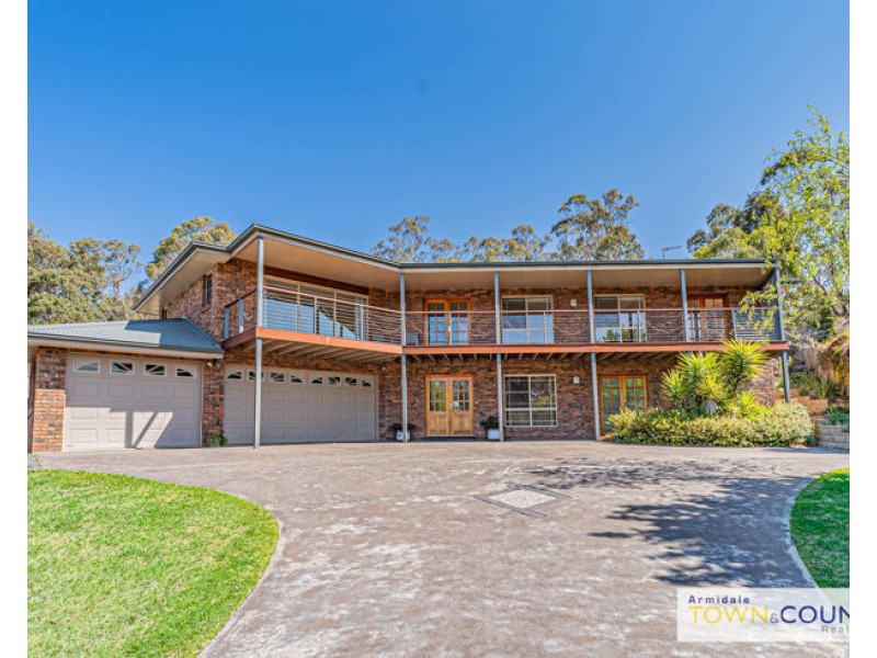 69 The Avenue, Armidale NSW 2350