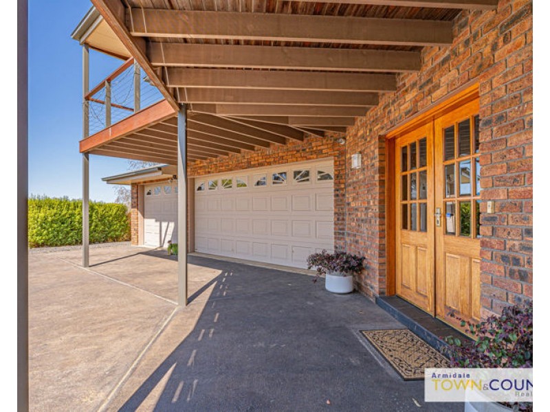 69 The Avenue, Armidale NSW 2350