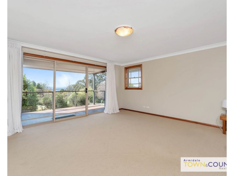 69 The Avenue, Armidale NSW 2350